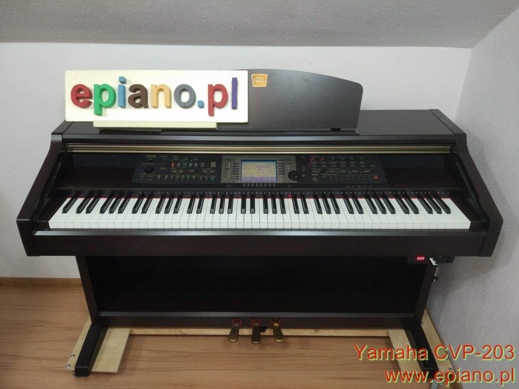 Yamaha Clavinova CVP-203 z akompaniamentem