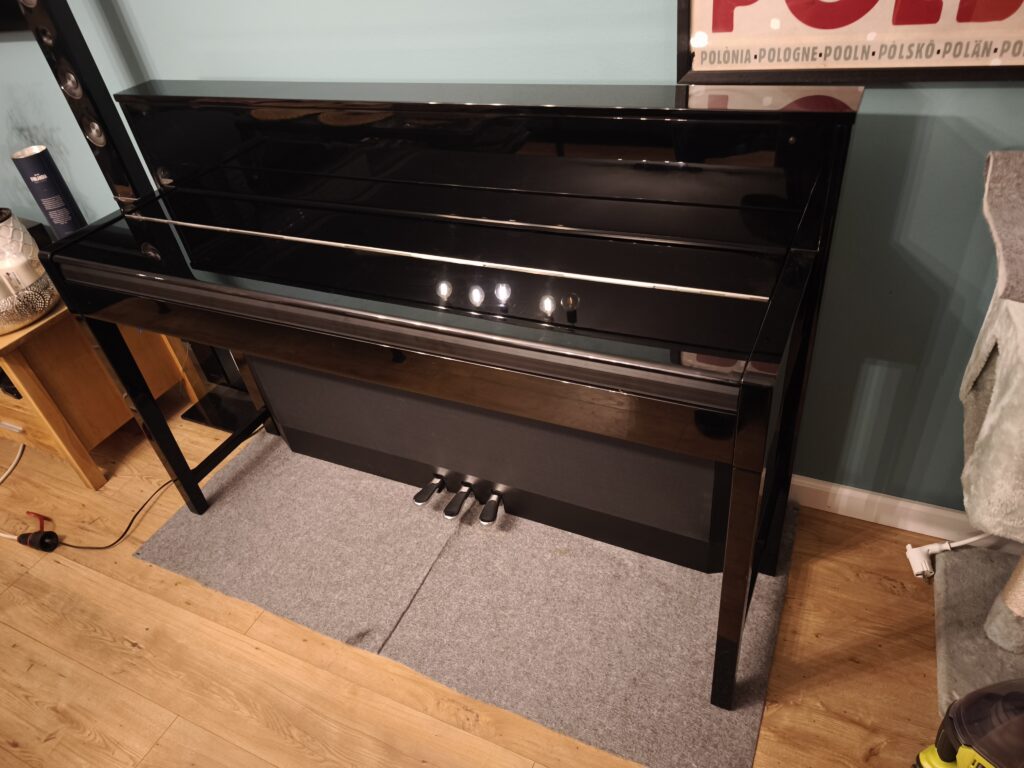 Yamaha Clavinova CLP – s308