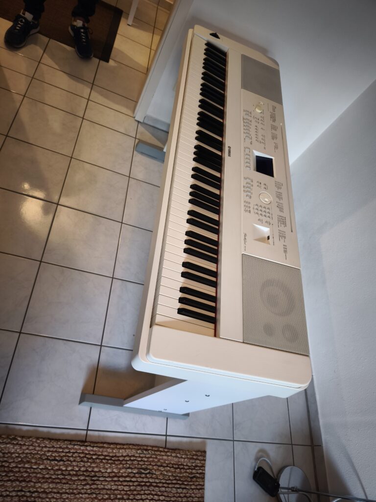 Pianino cyfrowe Yamaha DGX 660